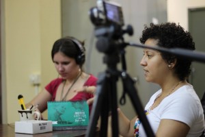 Luisa Perine e Francielly  Camilo em primeiro plano