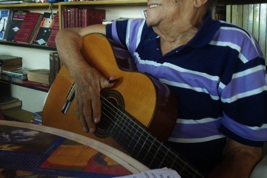 Lenda viva do instrumento que lhe deu sobrenome artístico, o ludovicense Agnaldo Sete Cordas, 85, é o segundo entrevistado da série Chorografia do Maranhão