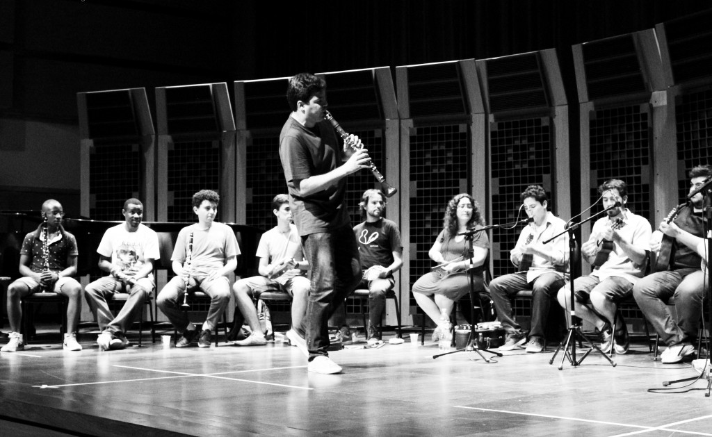 Clube do Choro SP UNESP: Leandro Candido, Jussan, Yves, Roberta Valente, Alexandre Ribeiro, Fernando Dalcin.
