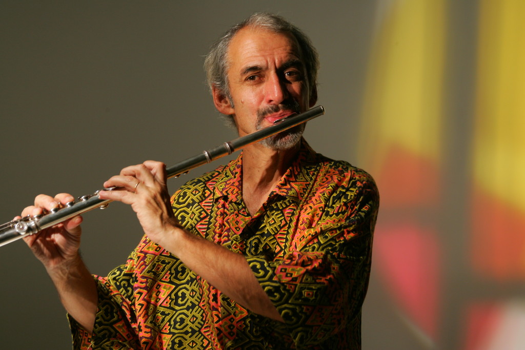 O flautista Toninho Carrasqueira se apresentará no primeiro espetáculo do projeto História do Choro, idealizado pelo bandolinista de Curitiba Daniel Migliavacca